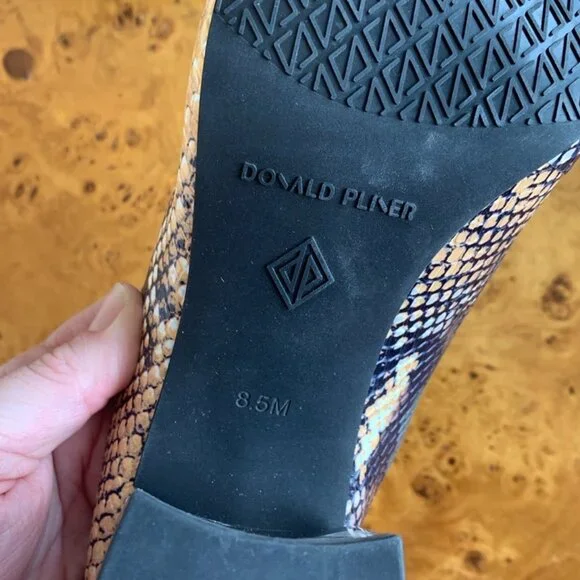 WMN 8.5 Donald Pliner "Caape" Mule Block Heel Leather Loafer blue emboss snake - Picture 3 of 10